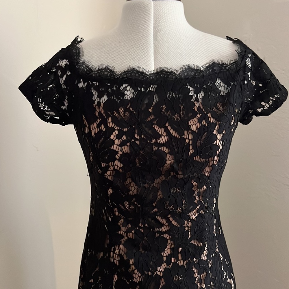 White House Black Market lace dress - size 4